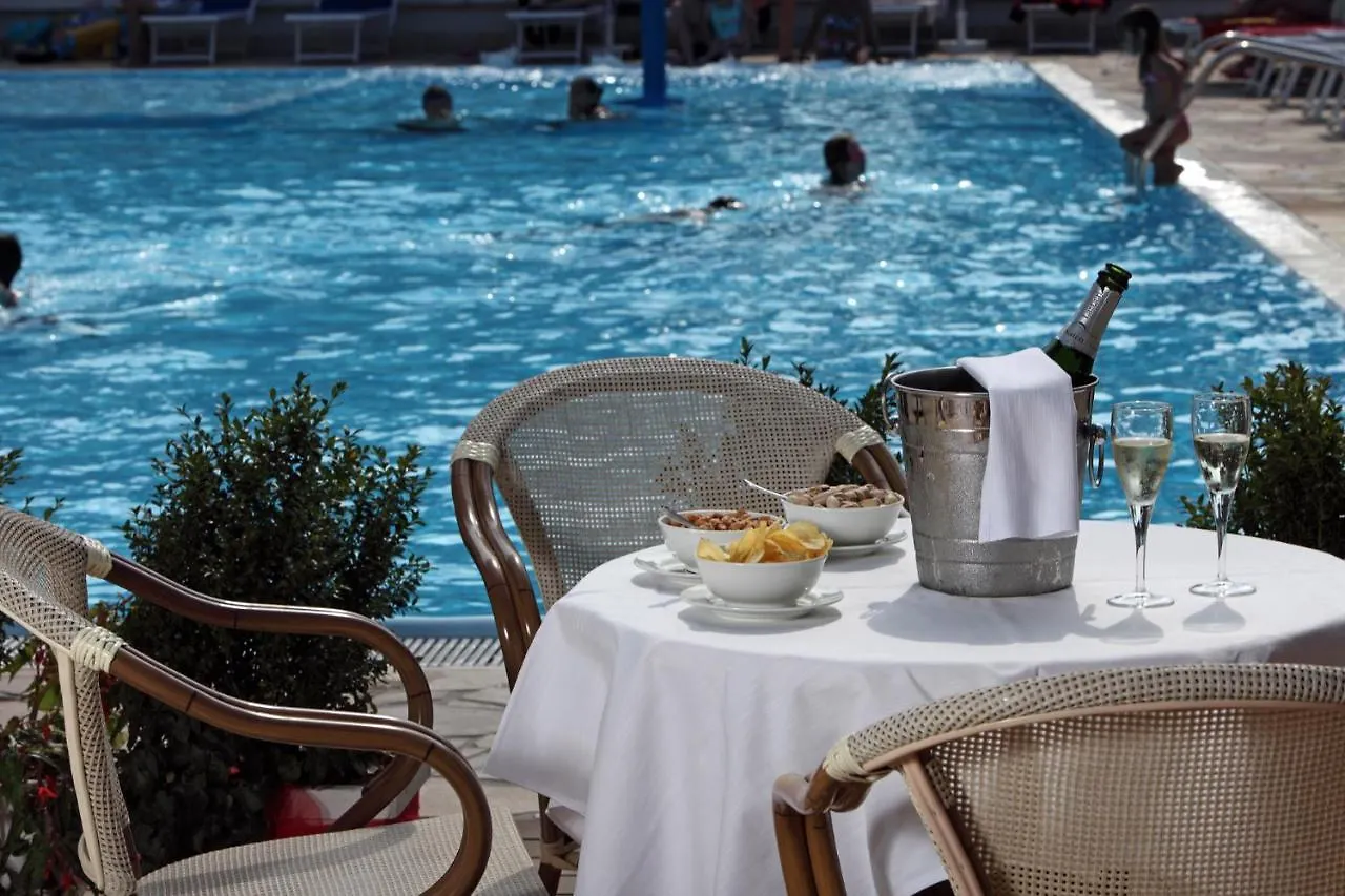 Hotel Buratti Cervia 4*,  Italia